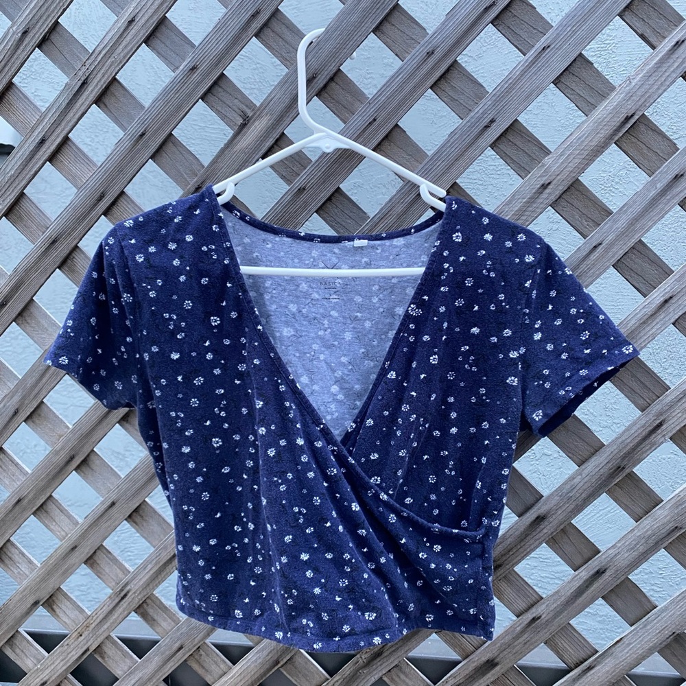 PacSun | Floral Blue Wrap Top Cropped